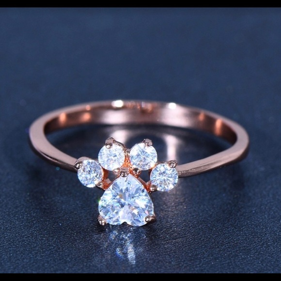 Jewelry - Precious Paw Print Ring NEW 🐾